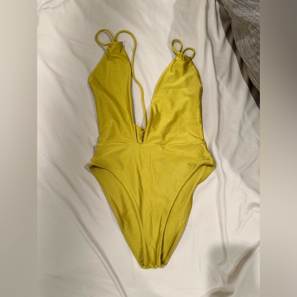 LOVERS & FRIENDS Caught Up One Piece Swimsuit in Lima. BRAND NEW Condition. - Picture 4 of 5
